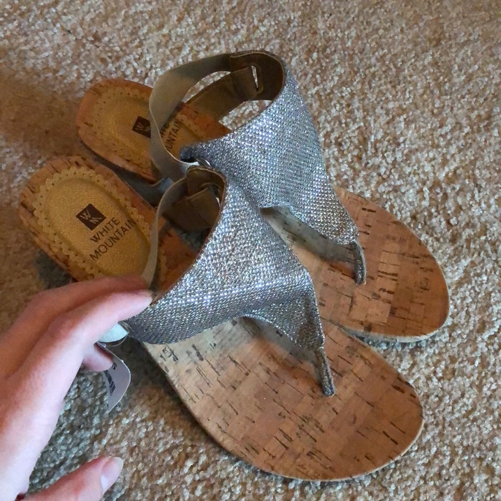 Women’s Sandals 🌴👡 • 7